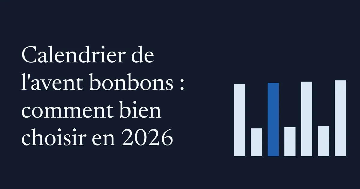 Calendrier de l'avent aux petites portes avec des bonbons colorés posés sur une table